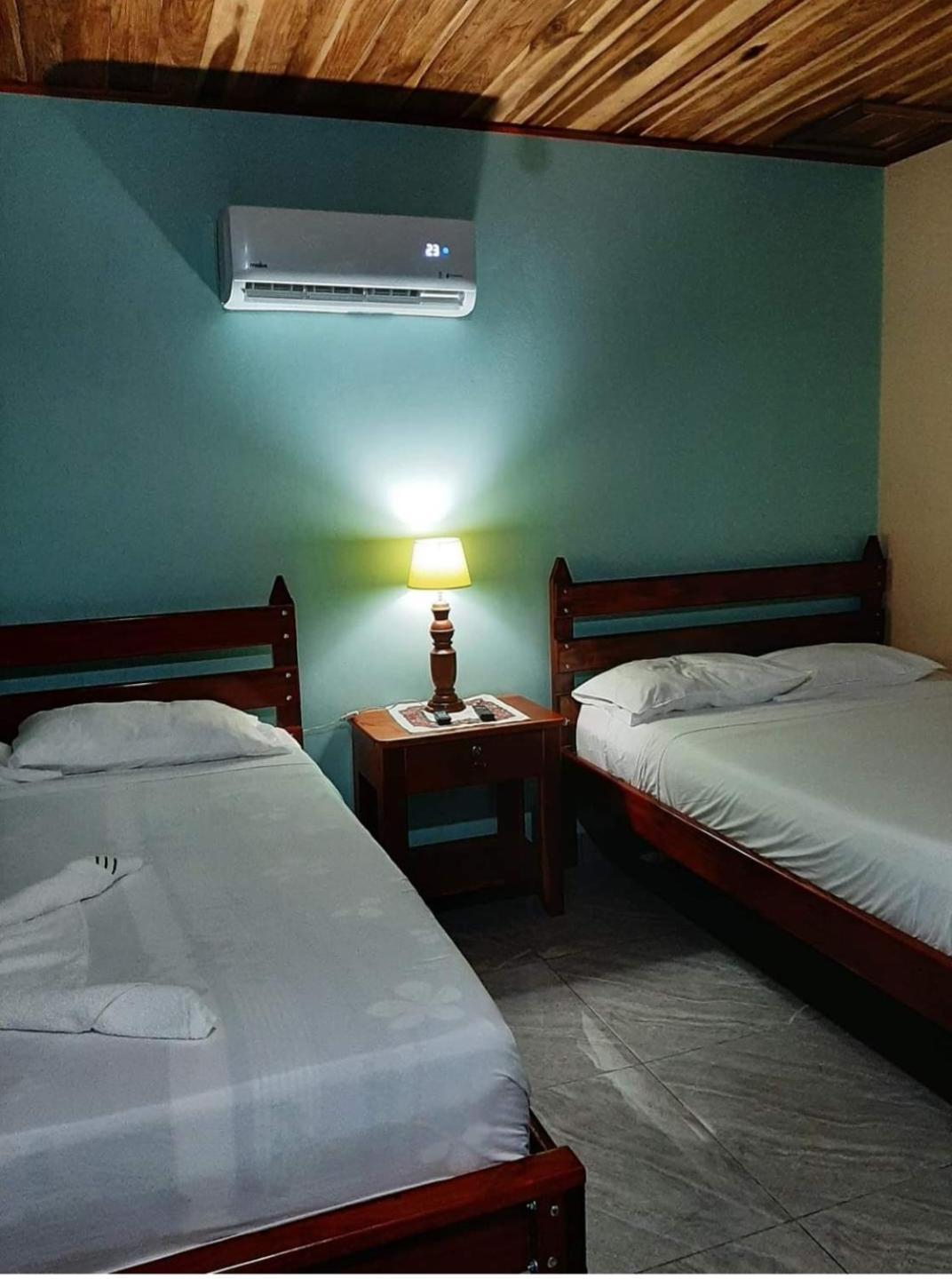 Cabinas El Pilon Rio Celeste Exterior photo